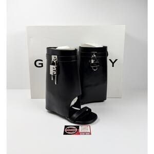 Size 37EU/7 - Givenchy Shark Lock Ankle Boots Leather